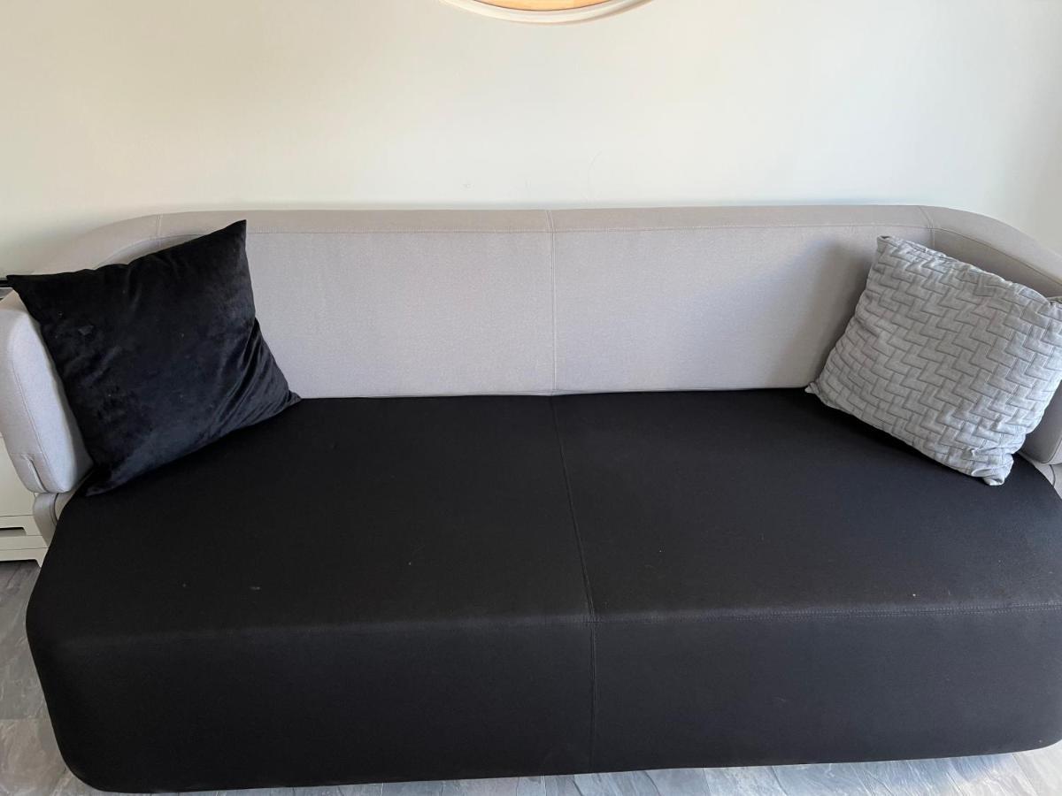 Luxury Westpark 2-Room Apartment Lakeview W5 Bukarest Eksteriør billede