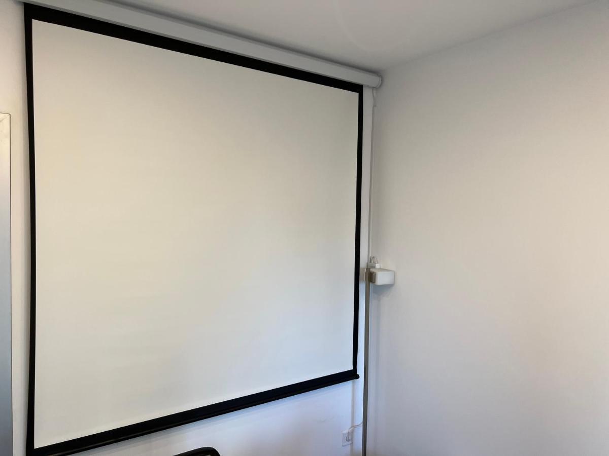 Luxury Westpark 2-Room Apartment Lakeview W5 Bukarest Eksteriør billede